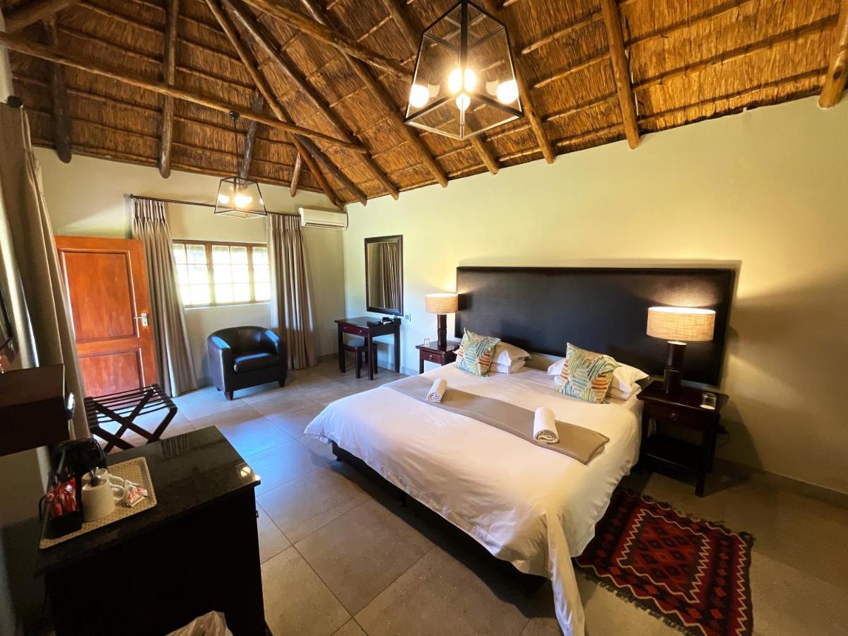 Mongena Private Game Lodge Rust de Winter Exteriör bild